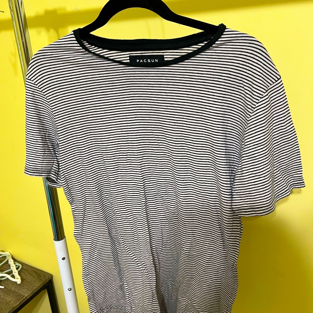 Pacsun short sleeve tshirt